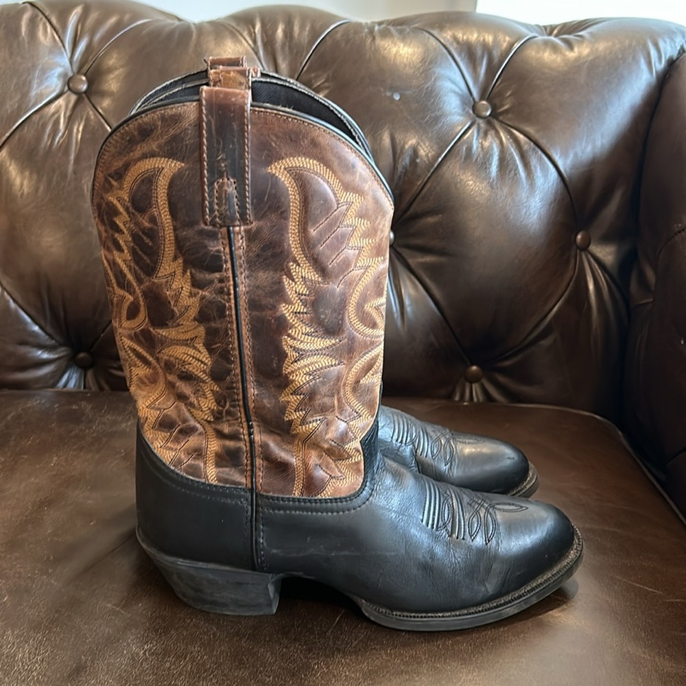 Laredo men’s cowboy boots size 9